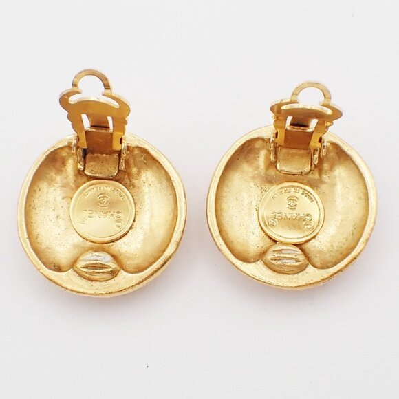 CHANEL CC Logo Round Button Earrings Clip-On Gold France 34RF529 - Picture 5 of 9